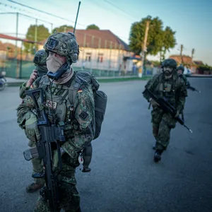 Fallschirmjäger der Bundeswehr bei einer Übung (Symbolbild).