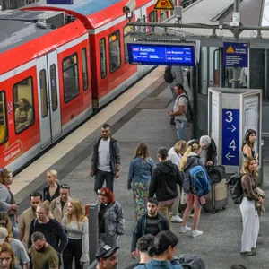 Gleis der S–Bahnen am Hamburger Hbf