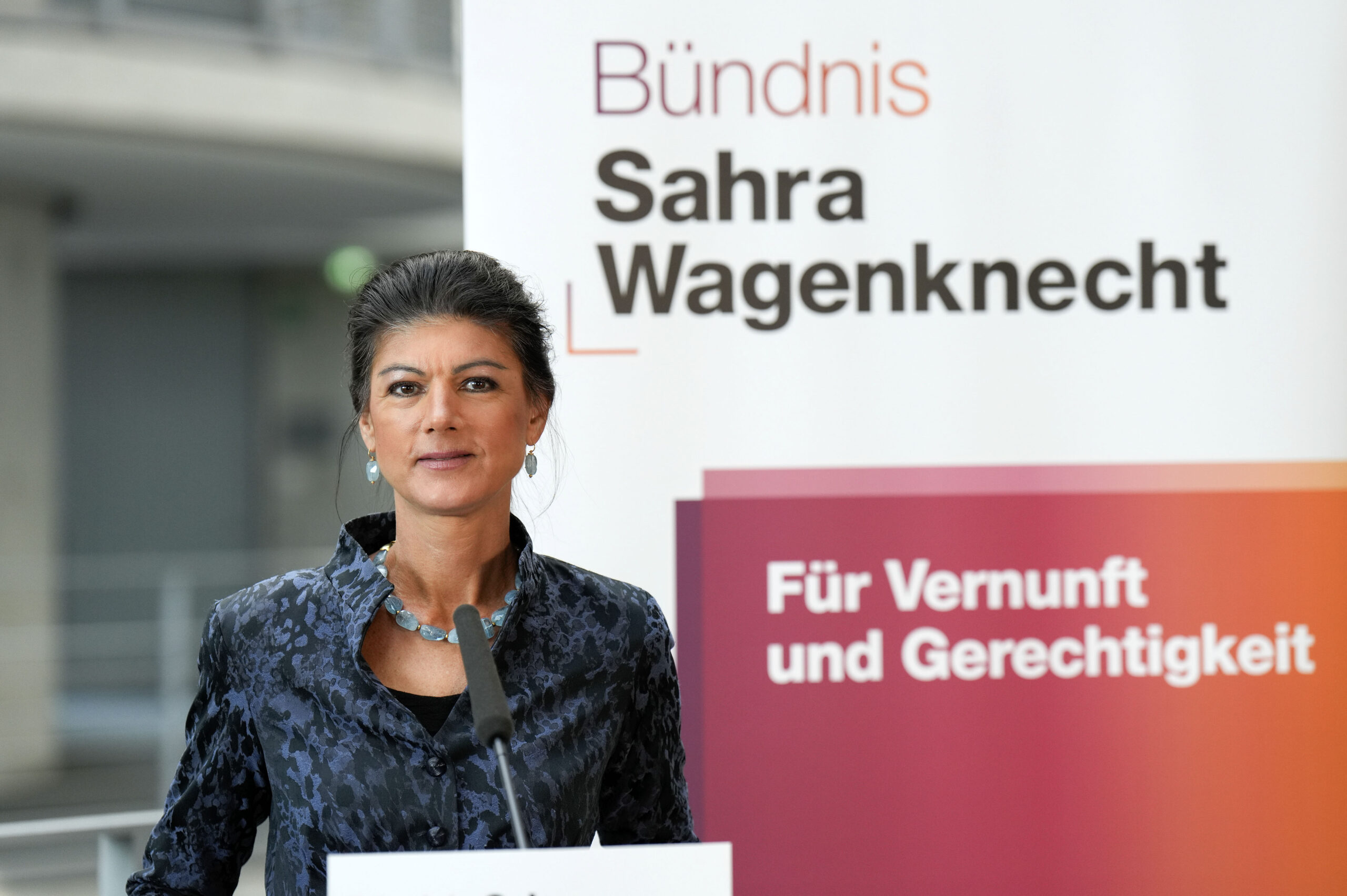 Sahra Wagenknecht bei einer Pressekonferenz des BSW im Reichstagsgebäude