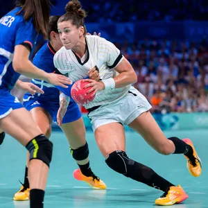 Emily Bölk im Spiel gegen Frankreich