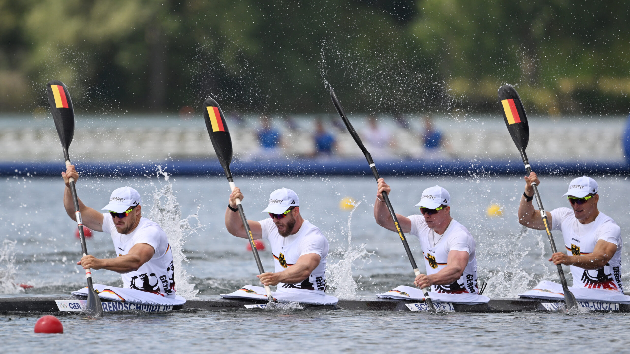 Die deutschen Kanuten auf dem Wasser