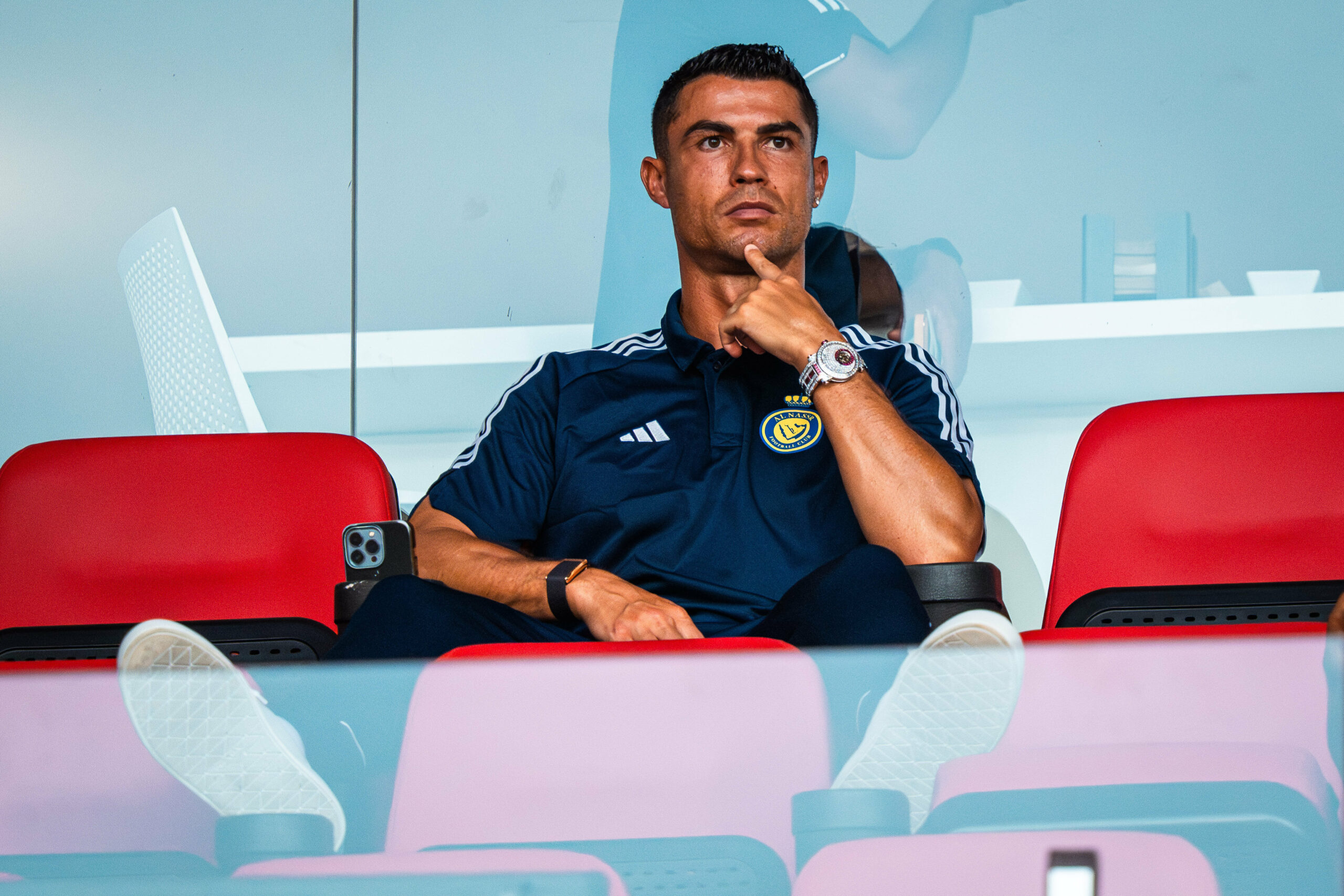 Cristiano Ronaldo auf der Tribüne bei Al Nassr