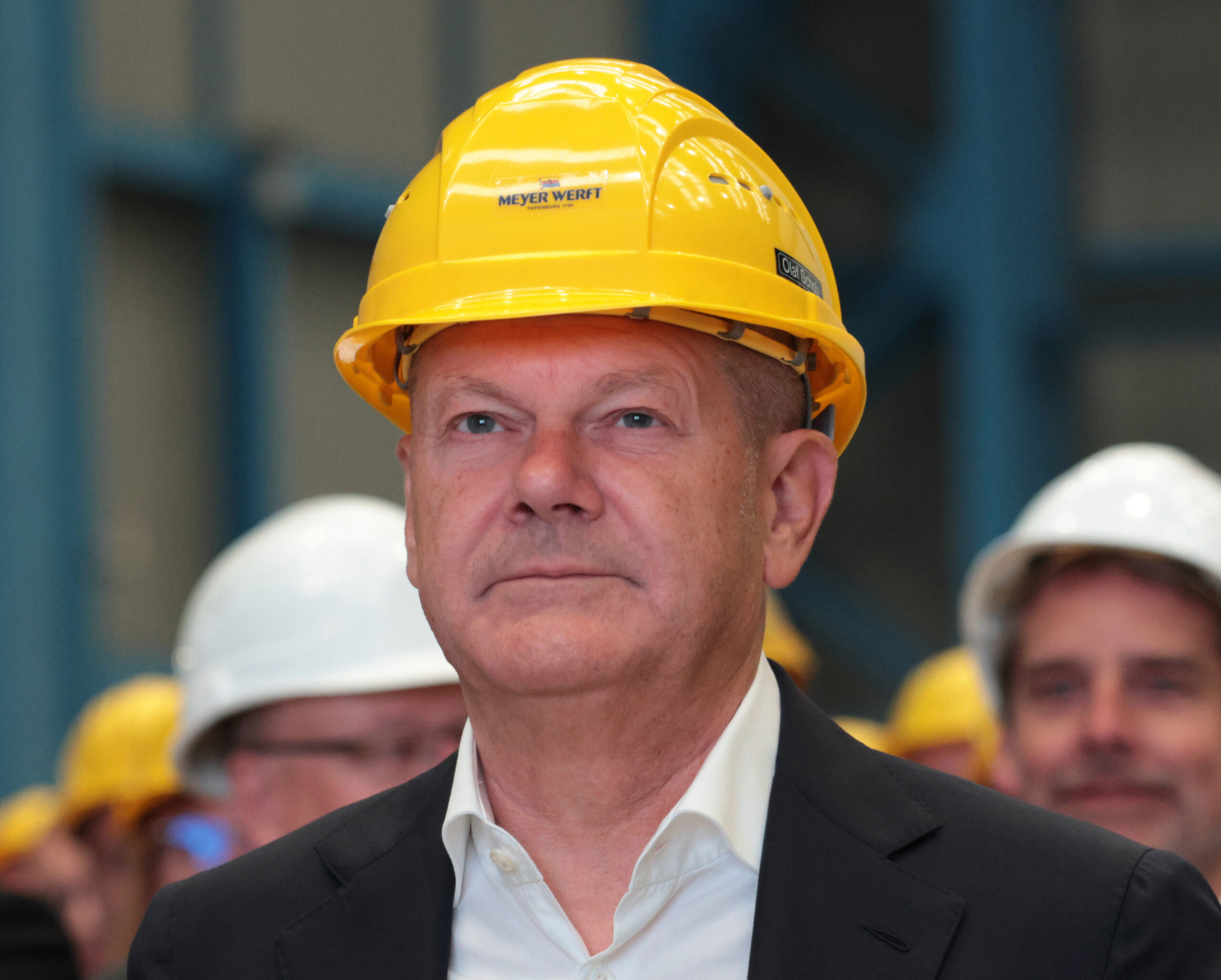 Bundeskanzler Olaf Scholz (SPD) am Donnerstag auf dem Gelände der Meyer Werft in Papenburg.