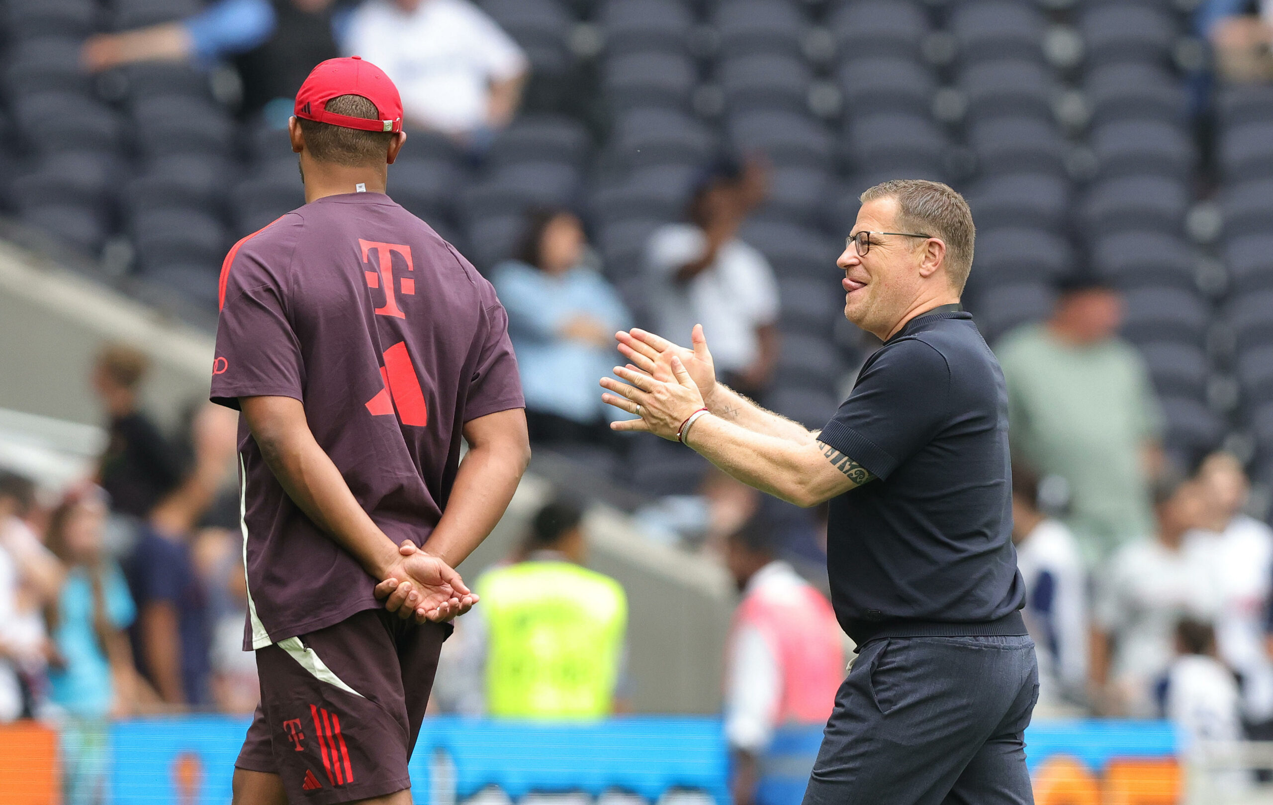 Bayern-Boss Max Eberl mit Trainer Vincent Kompany