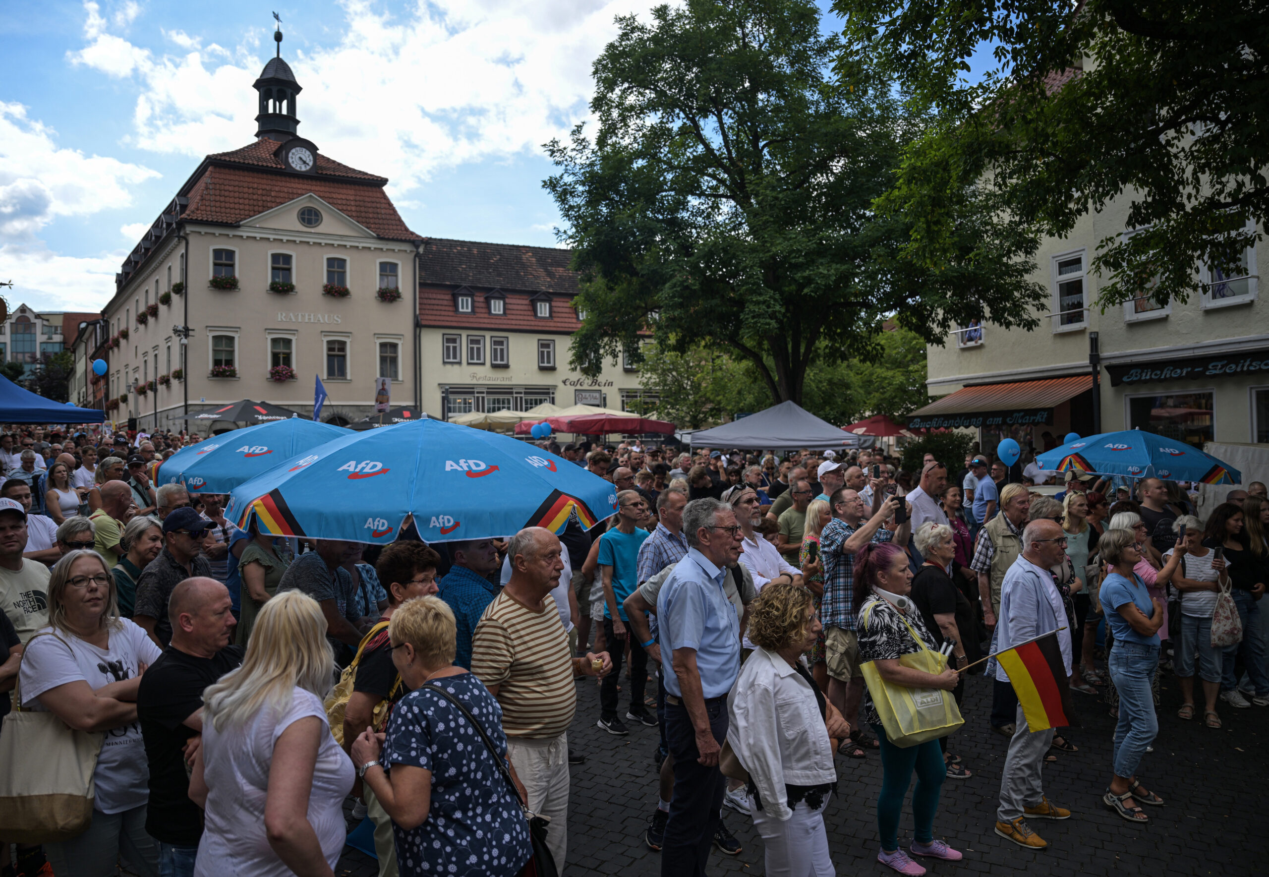 Teilnehmer einer AfD-Wahlkampf-Veranstaltung in Bad Salzungen (Thüringen).