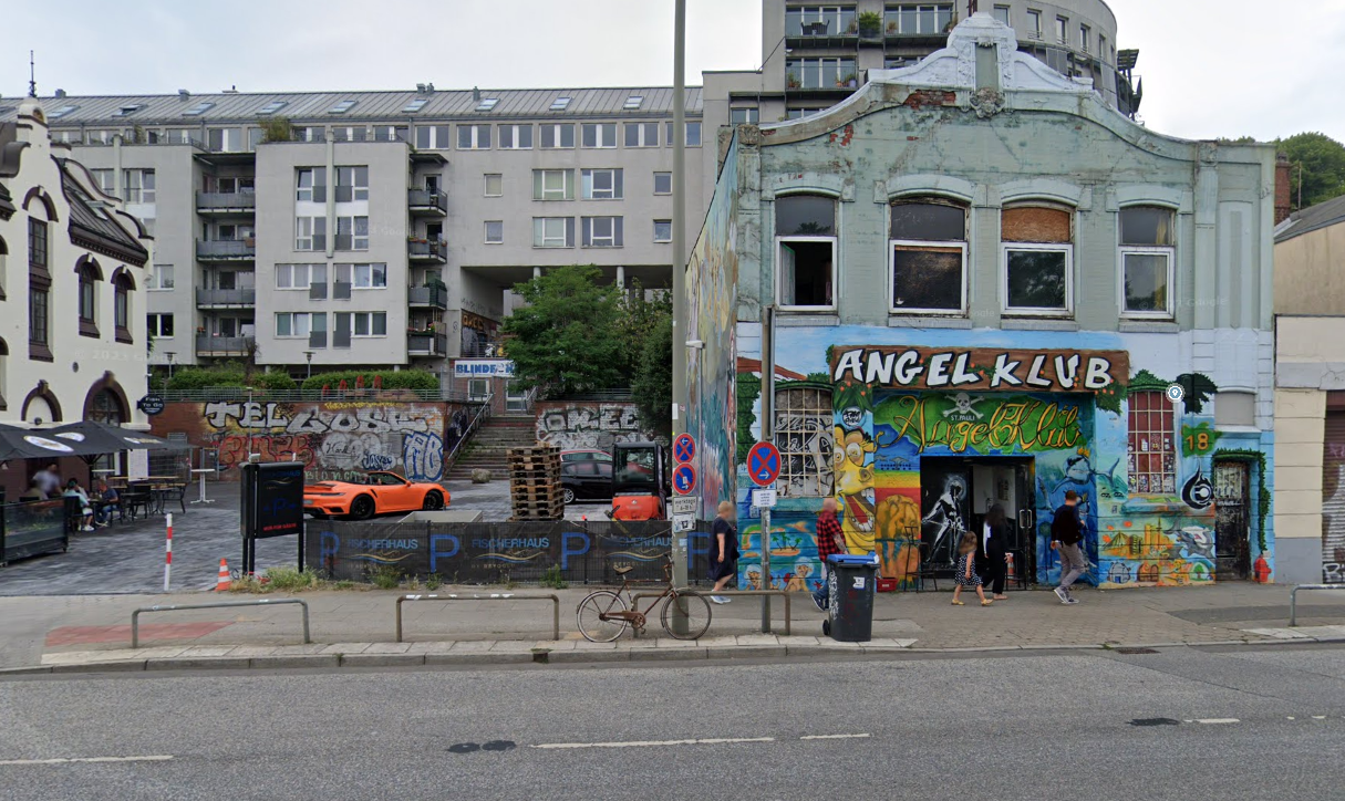 Der „Angel Klub“ am St. Pauli Fischmarkt steckt mitten in einem Shitstorm, der Grund.