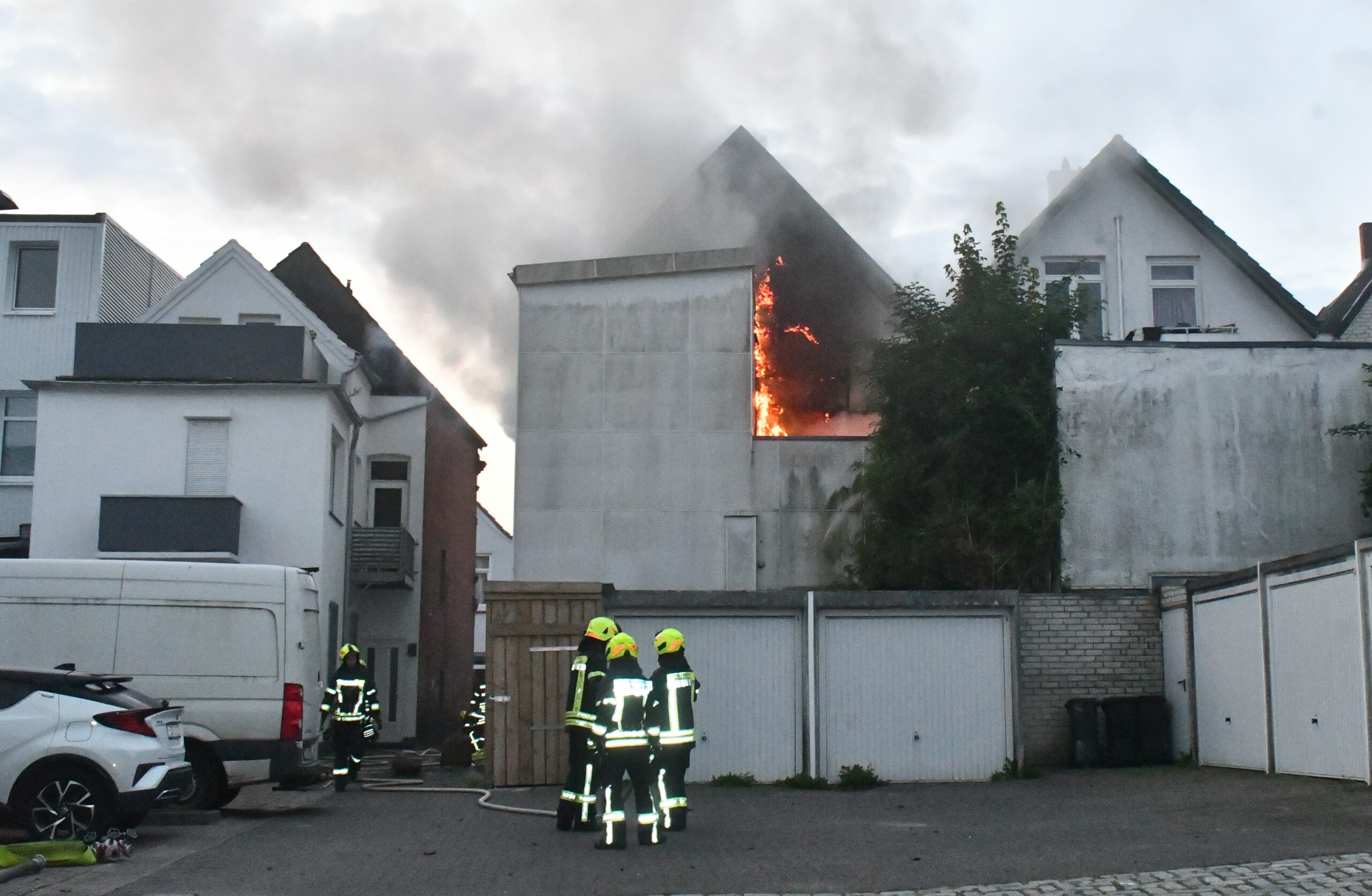 Wohnung in beliebter Kneipen-Meile in Heide in Flammen. Hoher Sachscahden