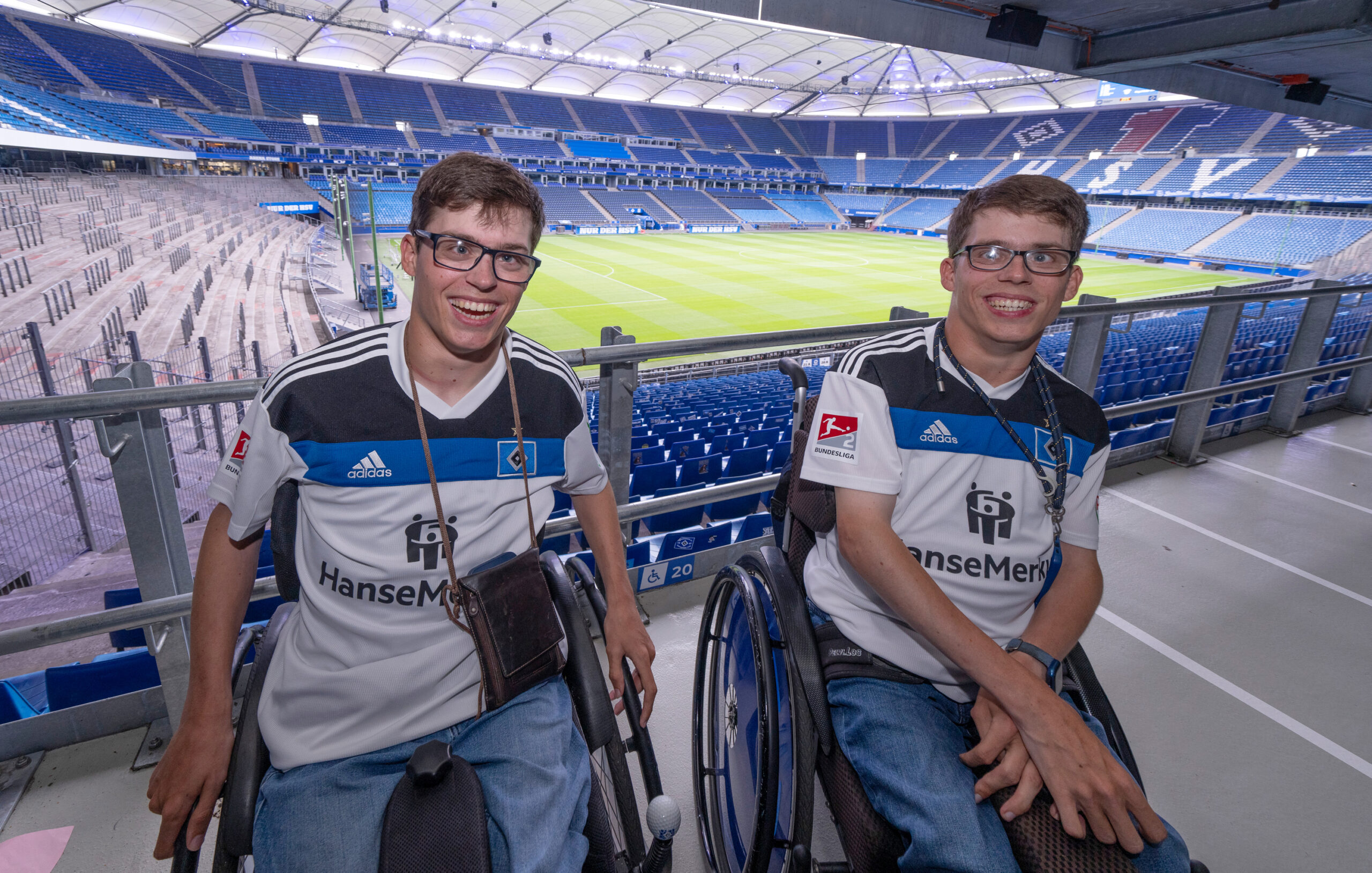 Marcel und André Fricke im HSV-Stadion