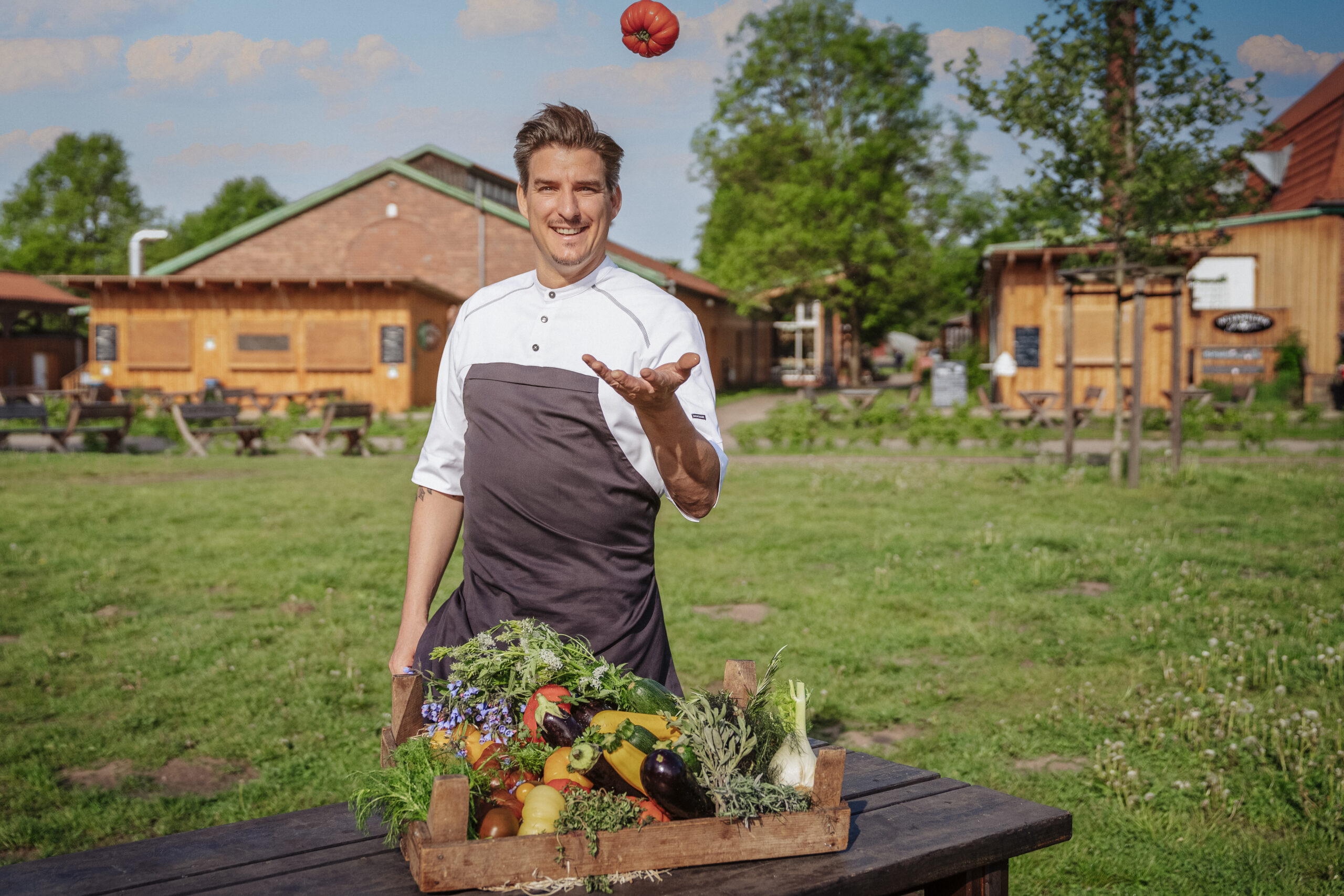 Matthias Gfrörer (45) kocht in der „Gutsküche Wulksfelde“ vor allem vegetarische Gerichte.