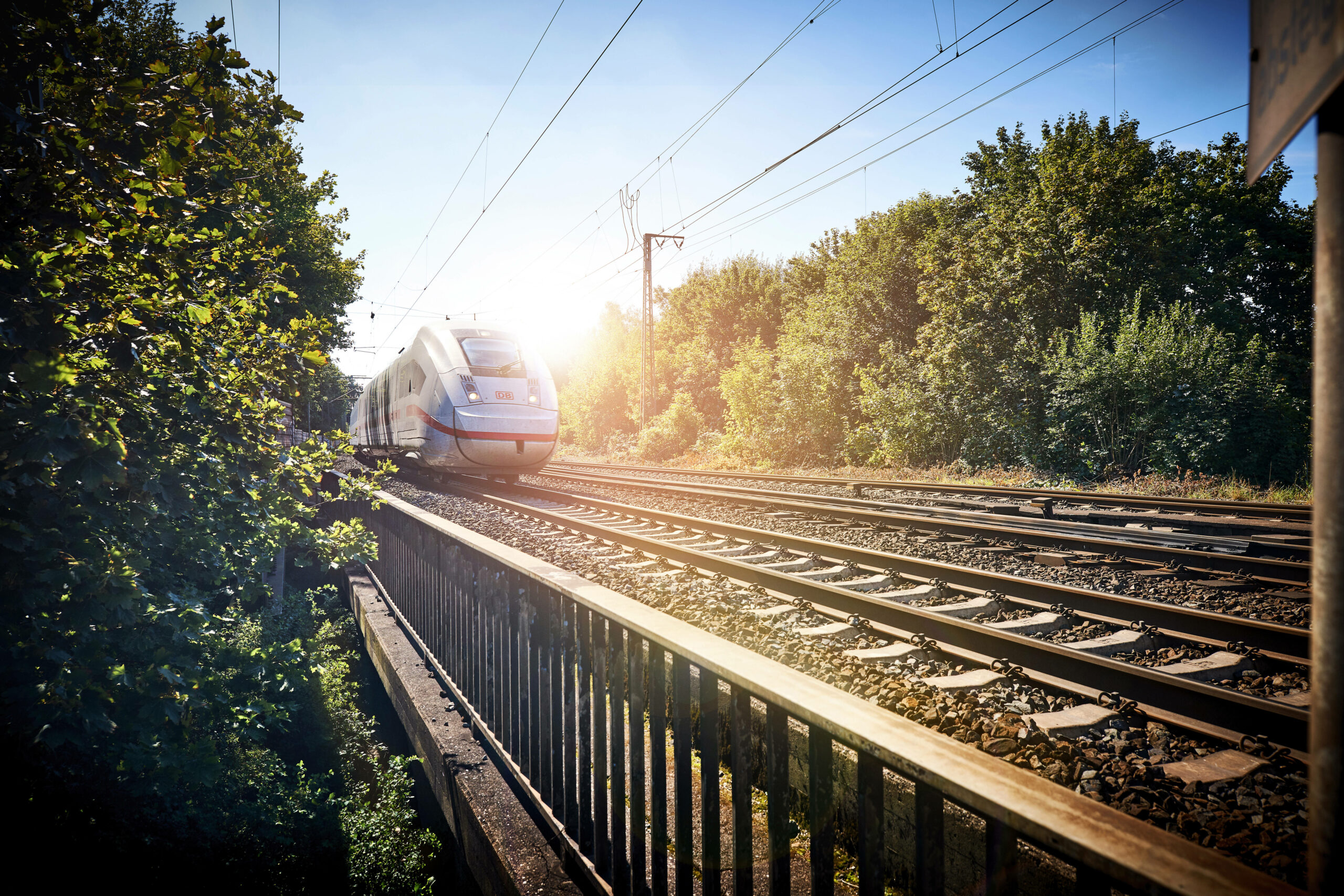 ICE auf der Strecke von Hannover nach Hamburg (Archivbild).