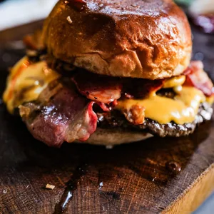 Der „Butter Burger“ ist eine wahre Kalorienbombe.
