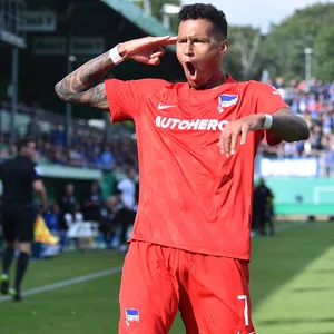 Davie Selke jubelt über seinen Siegtreffer für Hertha BSC im DFB-Pokal beim SV Meppen