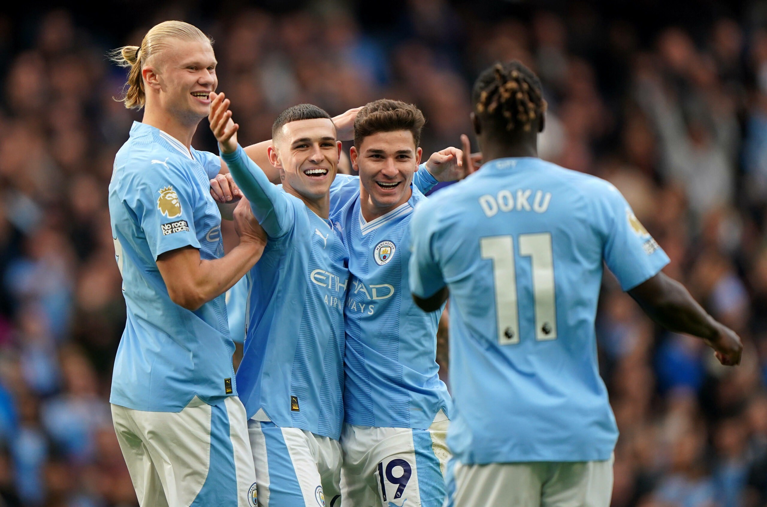 Erling Haaland, Phil Foden und Julian Alvarez jubeln bei ManCity