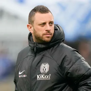 David Vrzogic schaut nachdenklich zur Seite
