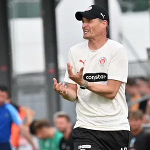 Alexander Blessin hat St. Pauli in Malente, Kufstein, Schwaz und Norwich gecoacht. Nun kommt es zur Millerntor-Premiere.