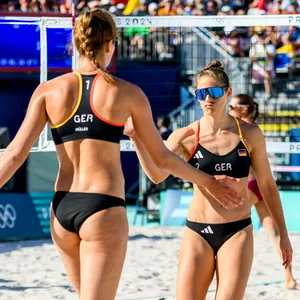 MULLER/TILLMANN vs TINA/ANASTASIJA