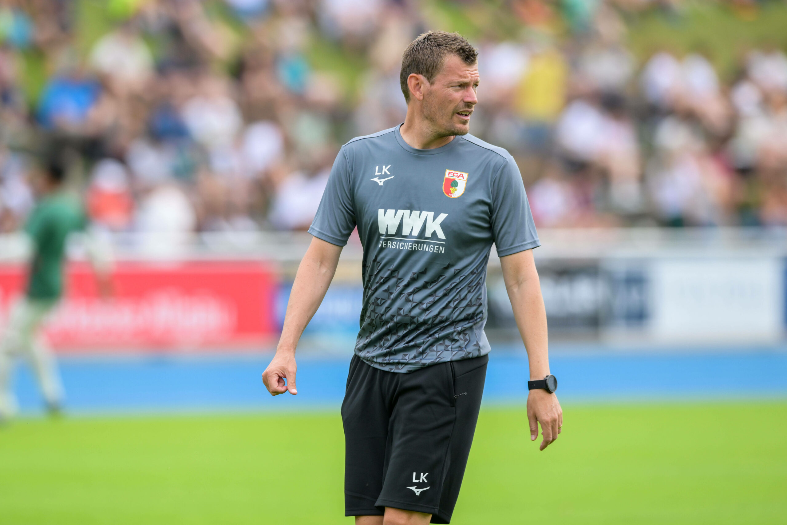 Lars Knudsen auf dem Trainingsplatz beim FC Ausgburg.