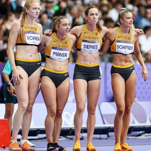 Die deutsche Frauen-Staffel über 4x400 Meter
