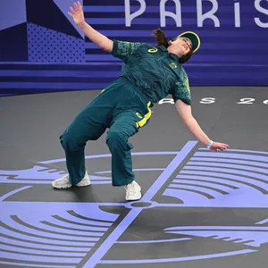 B-Girl Raygun