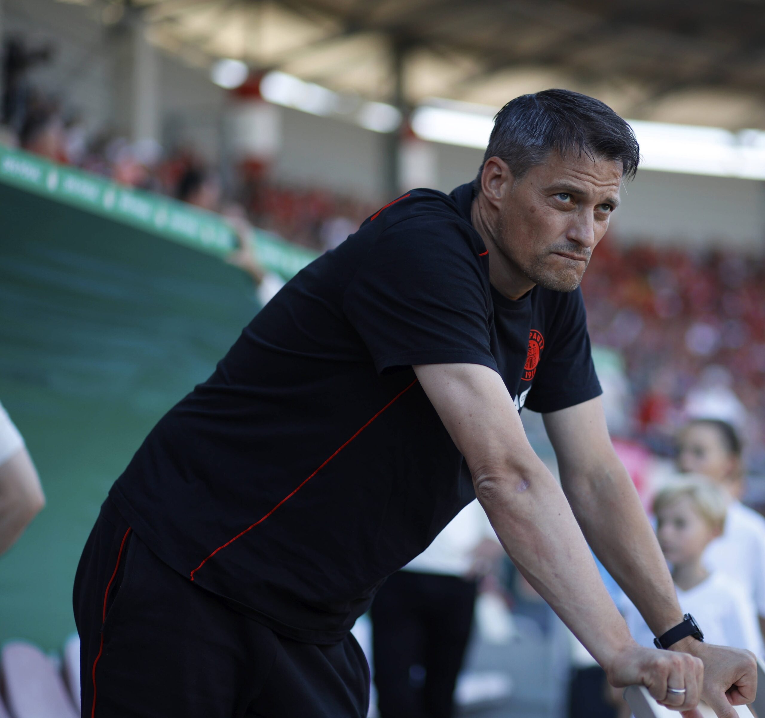 Alexander Blessin beim Pokalspiel in Halle