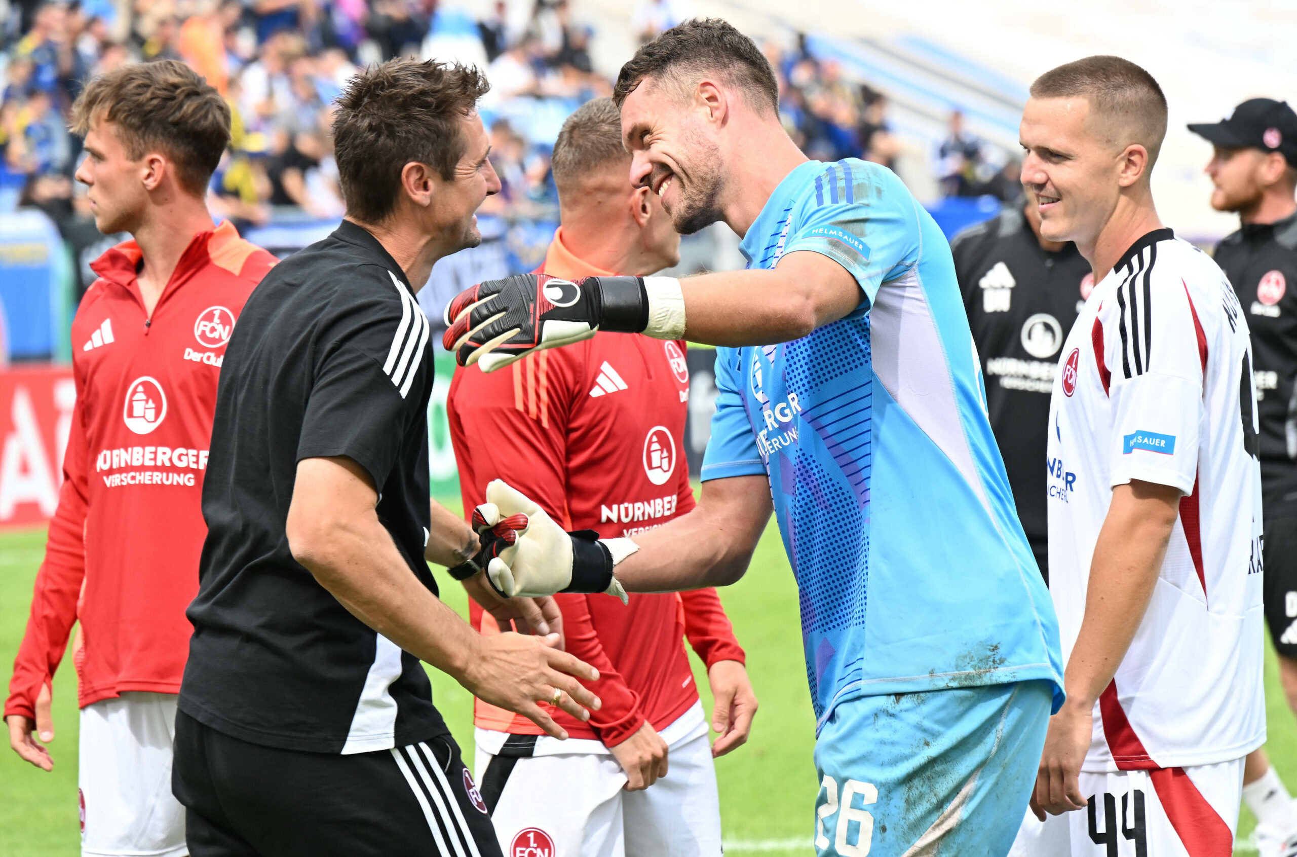 Miroslav Klose und Christian Mathenia jubeln