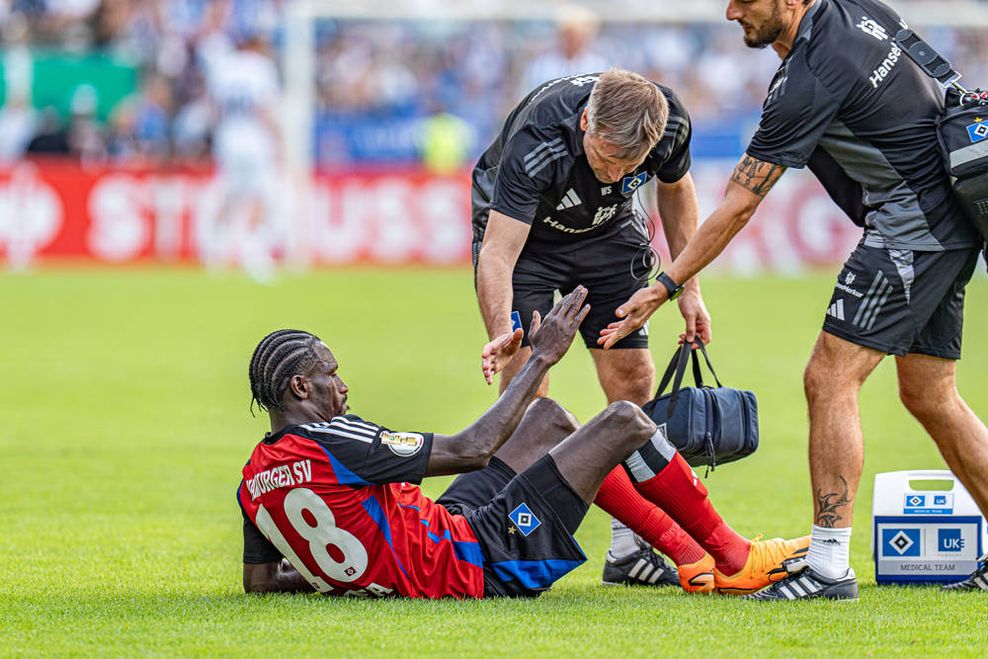 HSV-Profi Bakery Jatta verletzte sich am vergangenen Sonntag beim Pokalspiel in Meppen.