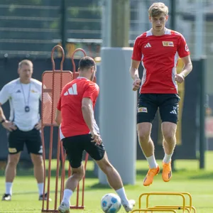 Aljoscha Kemlein spielt kaum für Union Berlin, im Training geht es aber hoch hinaus.