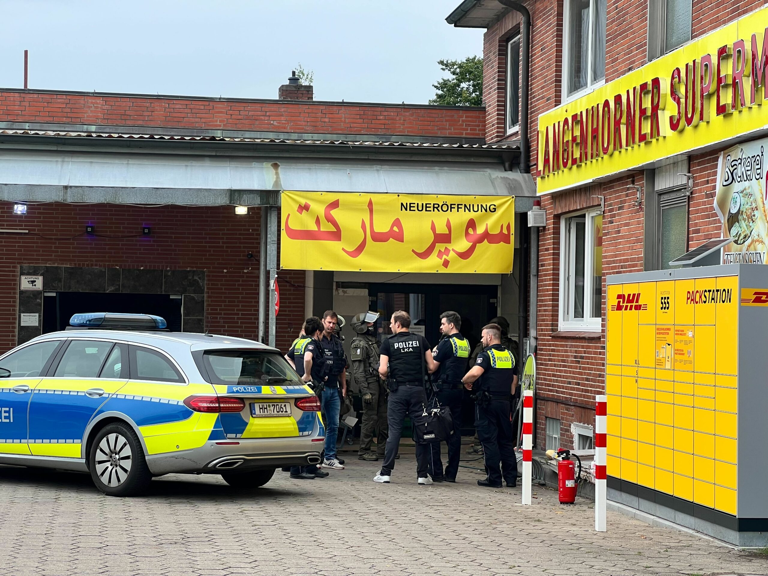 SEK EInsatz in Langenhorn – Spezialeinheit stürmt Supermarkt