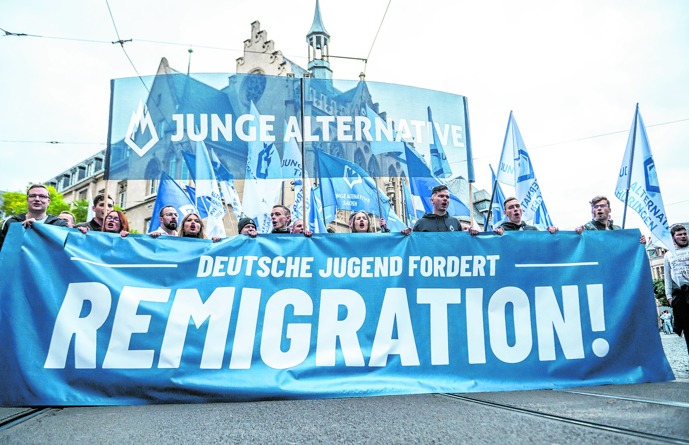 Die Jugendorganisation der AfD gilt als „gesichert rechtsextremistisch“ und fordert unverblümt „Remigration“.