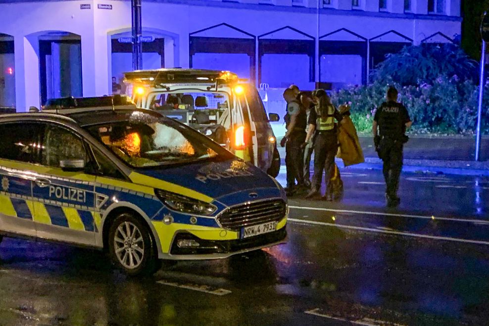 Polizeiauto in der Nacht