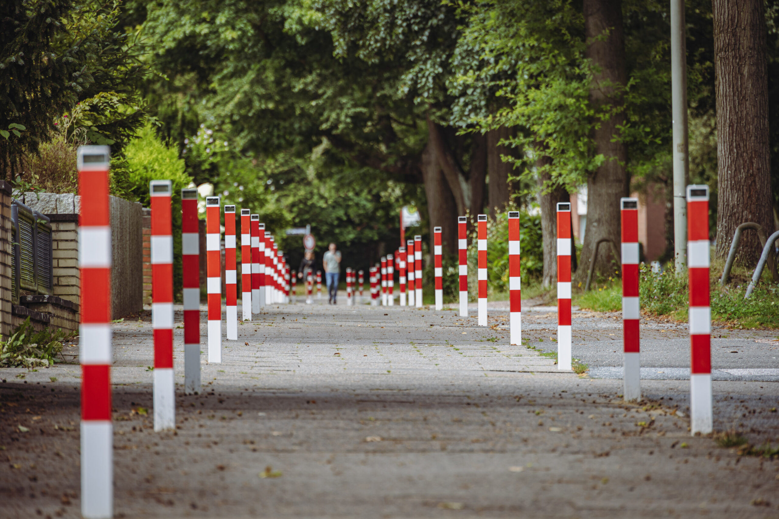 Die Polizei will in Eißendorf mit Pollern Elterntaxis verhindern.