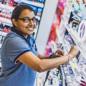 Madhuwanthi Liyanaarachchi hat richtig Spaß an der Ausbildung.