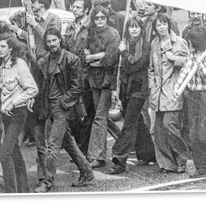 Die Pro-RAF-Demo am 21.9.1974 auf der Mönckebergstraße. Rechts im hellen Mantel unter dem Spruchband Susanne Albrecht.