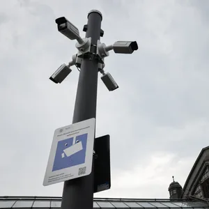 Die neuen Kameras am Hamburger Hauptbahnhof.