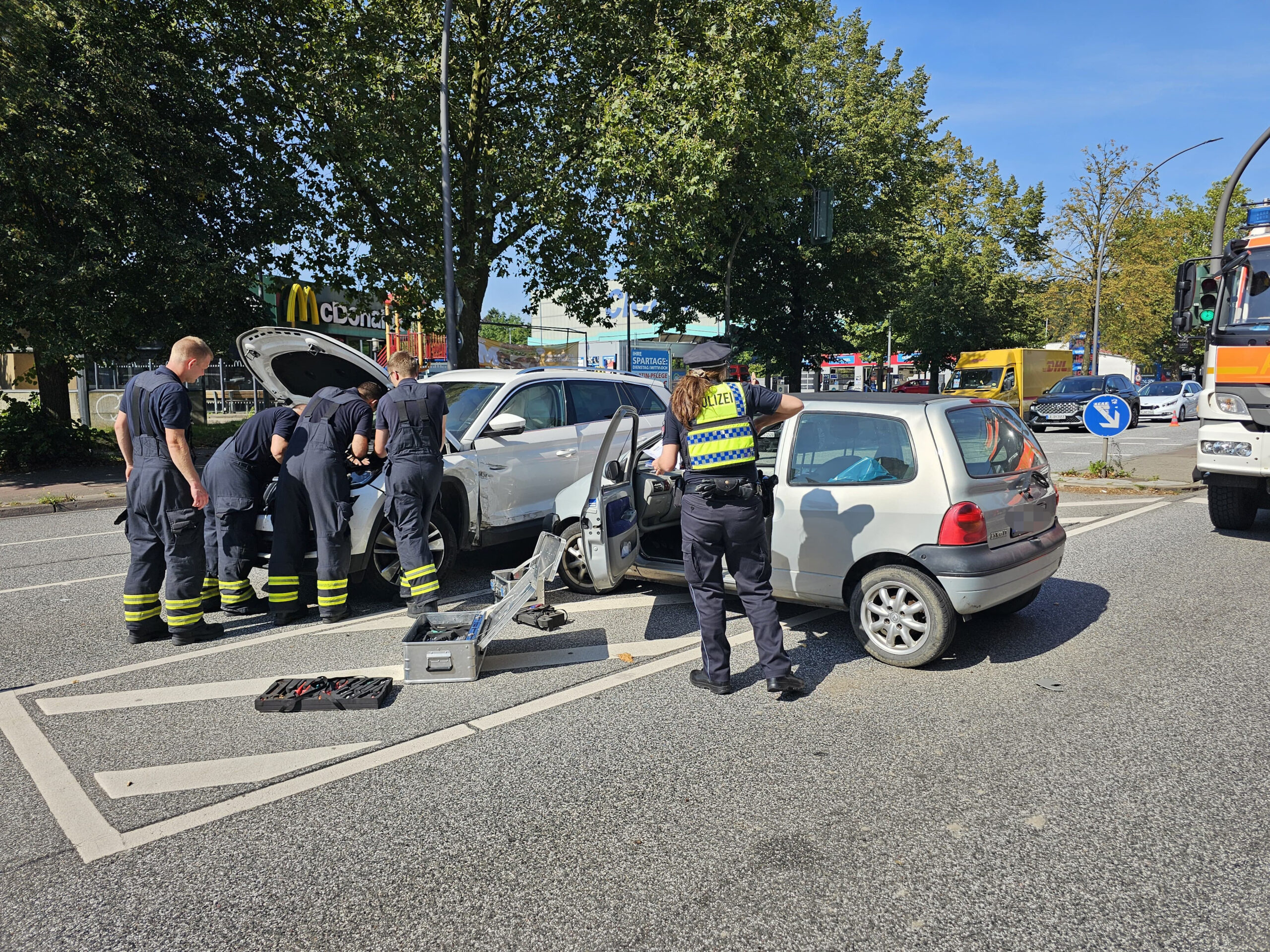 Wegen des Unfalles musste die Kieler Straße teilweise gesperrt werden.