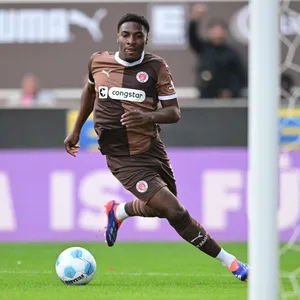 Oladapo Afolayan im Testspiel gegen Atalanta Bergamo