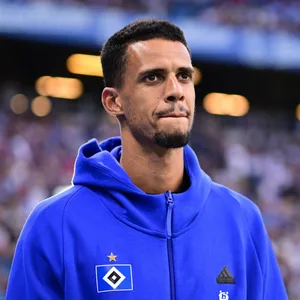 HSV-Torjäger Robert Glatzel fiebert seinem Saisondebüt entgegen.