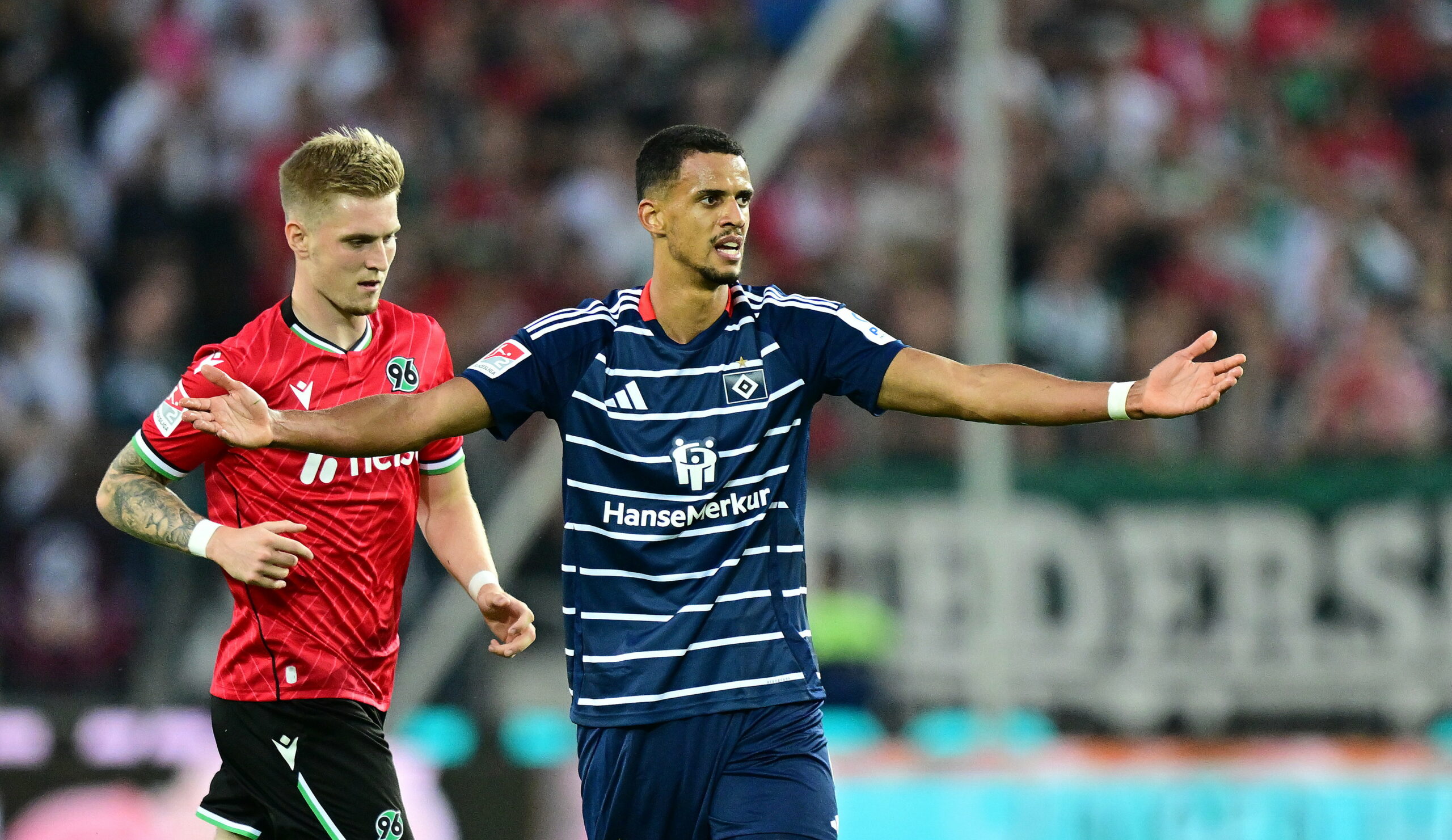 HSV-Torjäger Robert Glatzel kam beim 0:1 in Hannover zu einem Teileinsatz und ist nun bereit für mehr.