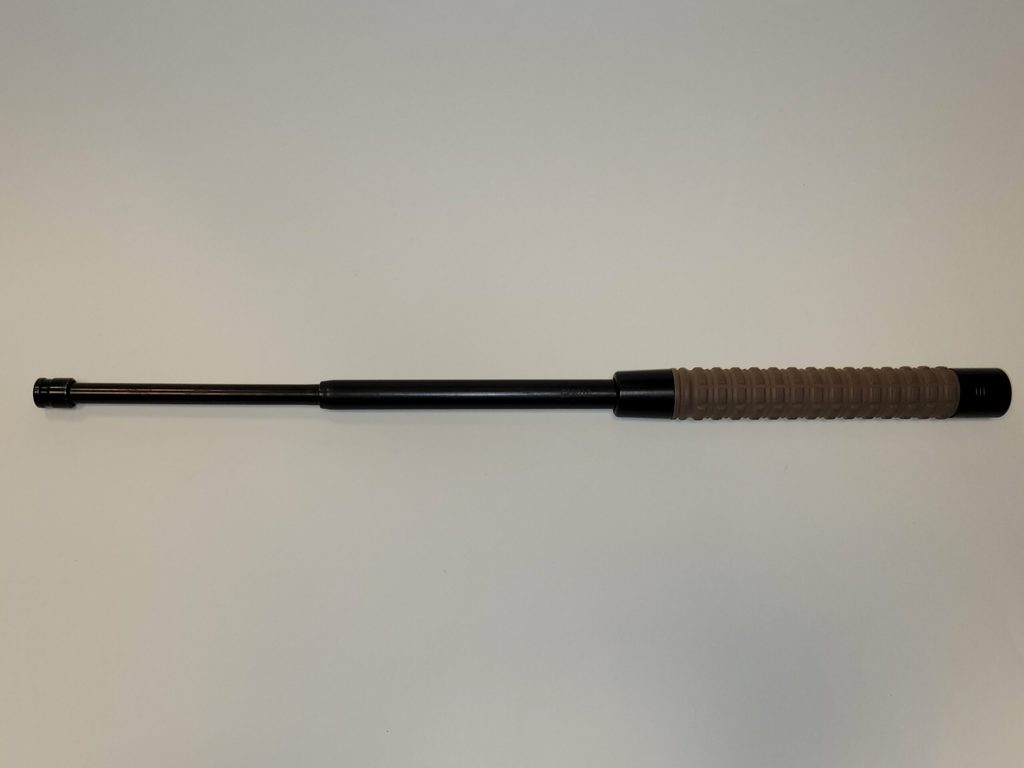 Bereits am Freitag hat die Bundespolizei am Flughafen Hamburg einen Schlagstock im Handgepäck sichergestellt.