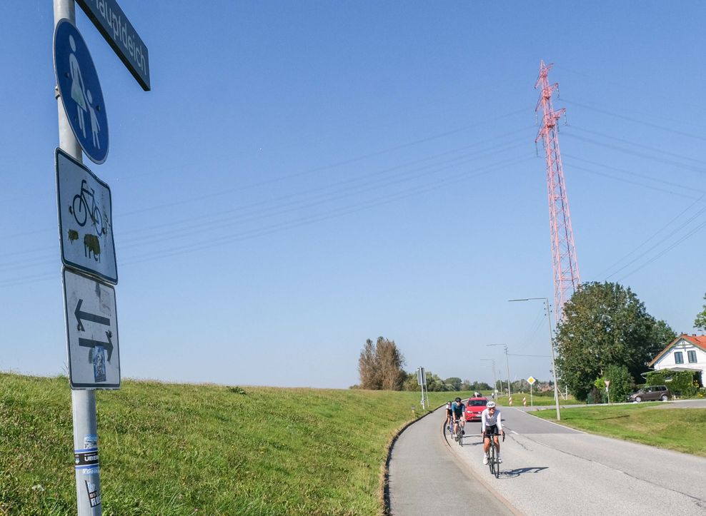 Immer wieder Fahrradunfälle auf der Straße zwischen Spadenland und Altengamme