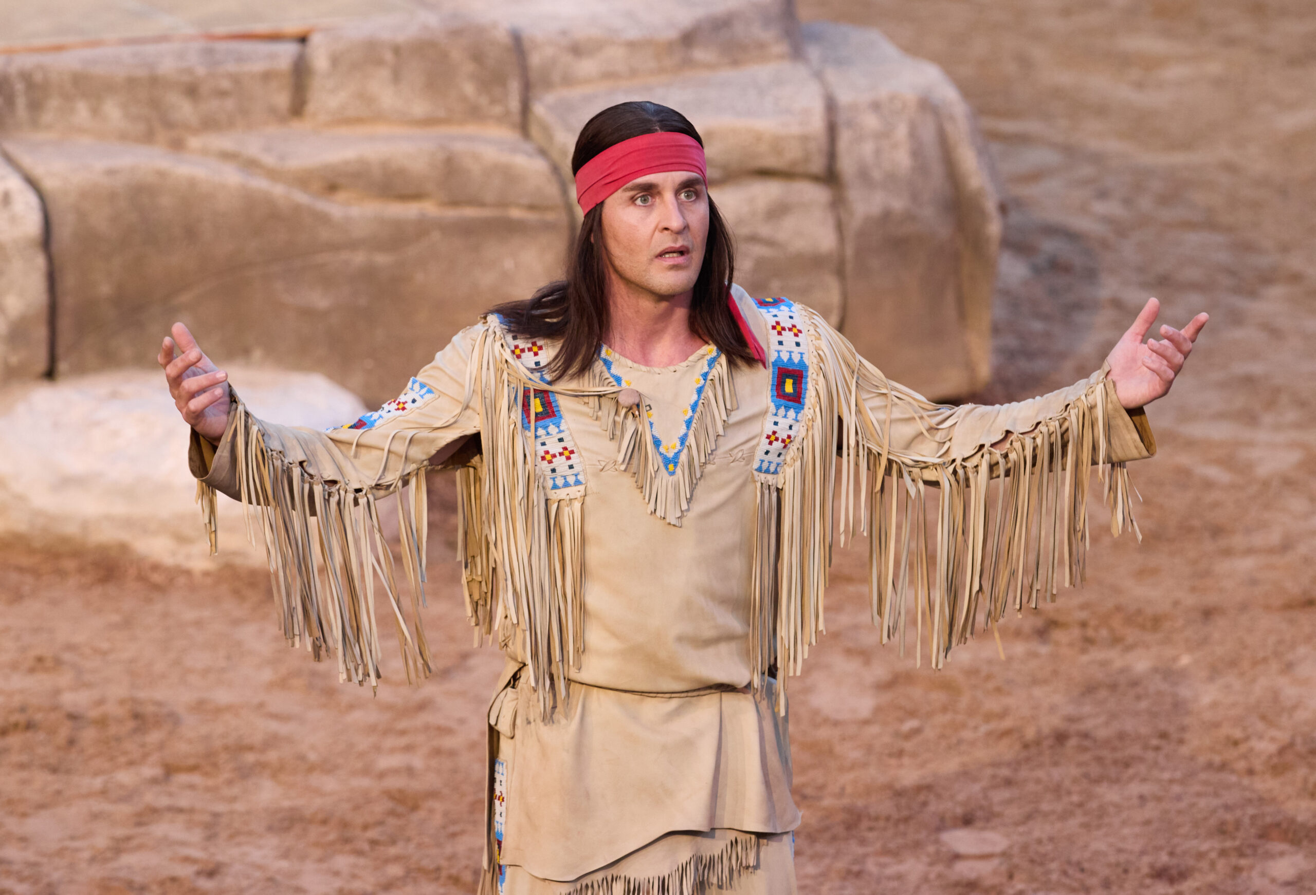 Der Schauspieler Alexander Klaws als Winnetou