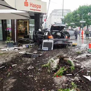 Verkehrsunfall HH Jungfernstieg