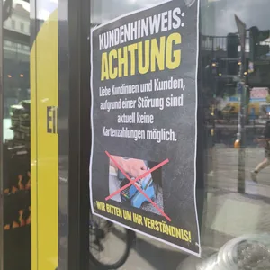 Bei der Zahlung mit Karte kommt es am Donnerstag bundesweit zu Problemen.
