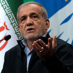 Der iranische Präsident Massud Peseschkian spricht in Teheran.