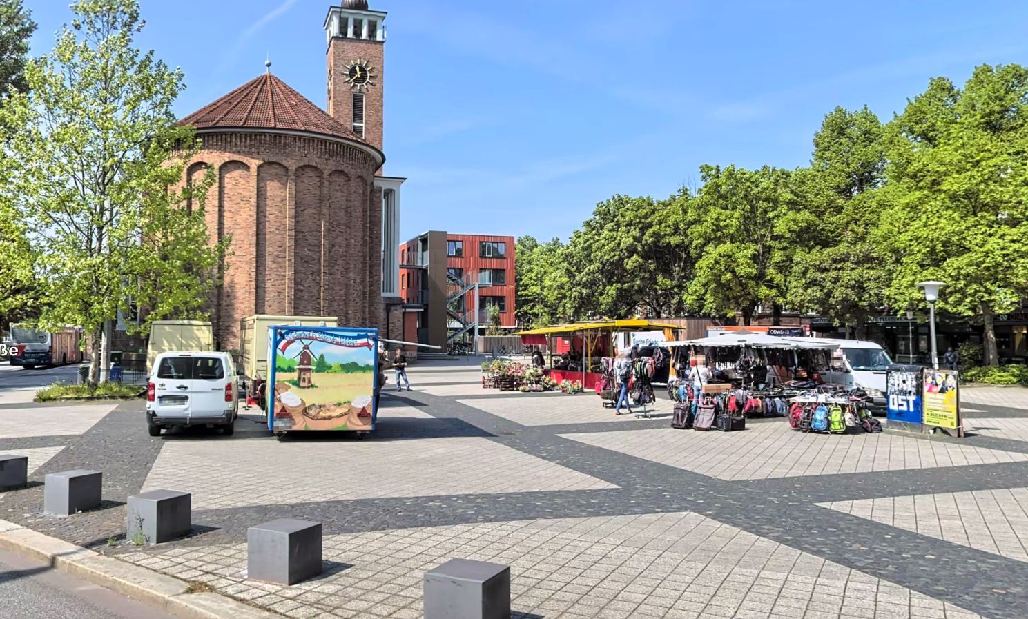 Der Wochenmarkt auf dem Straßburger Platz