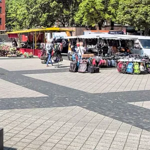 Der Wochenmarkt auf dem Straßburger Platz