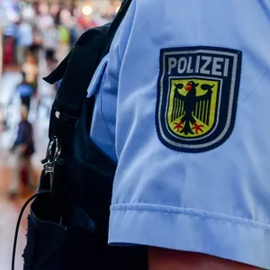 Mann missachtet Hausverbot im Hauptbahnhof. Festnahme durch Bundespolizei - der mann wurde wegen Flaschgelddelikten gesucht