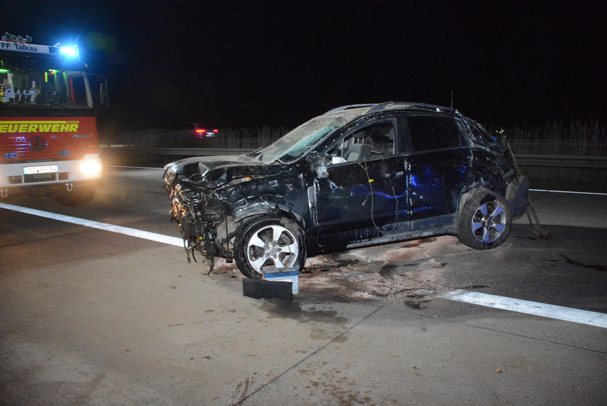 Schwerer Unfall auf A24 bei Talkau – Auto überschlägt sich – Fahrer verletzt in Klinik