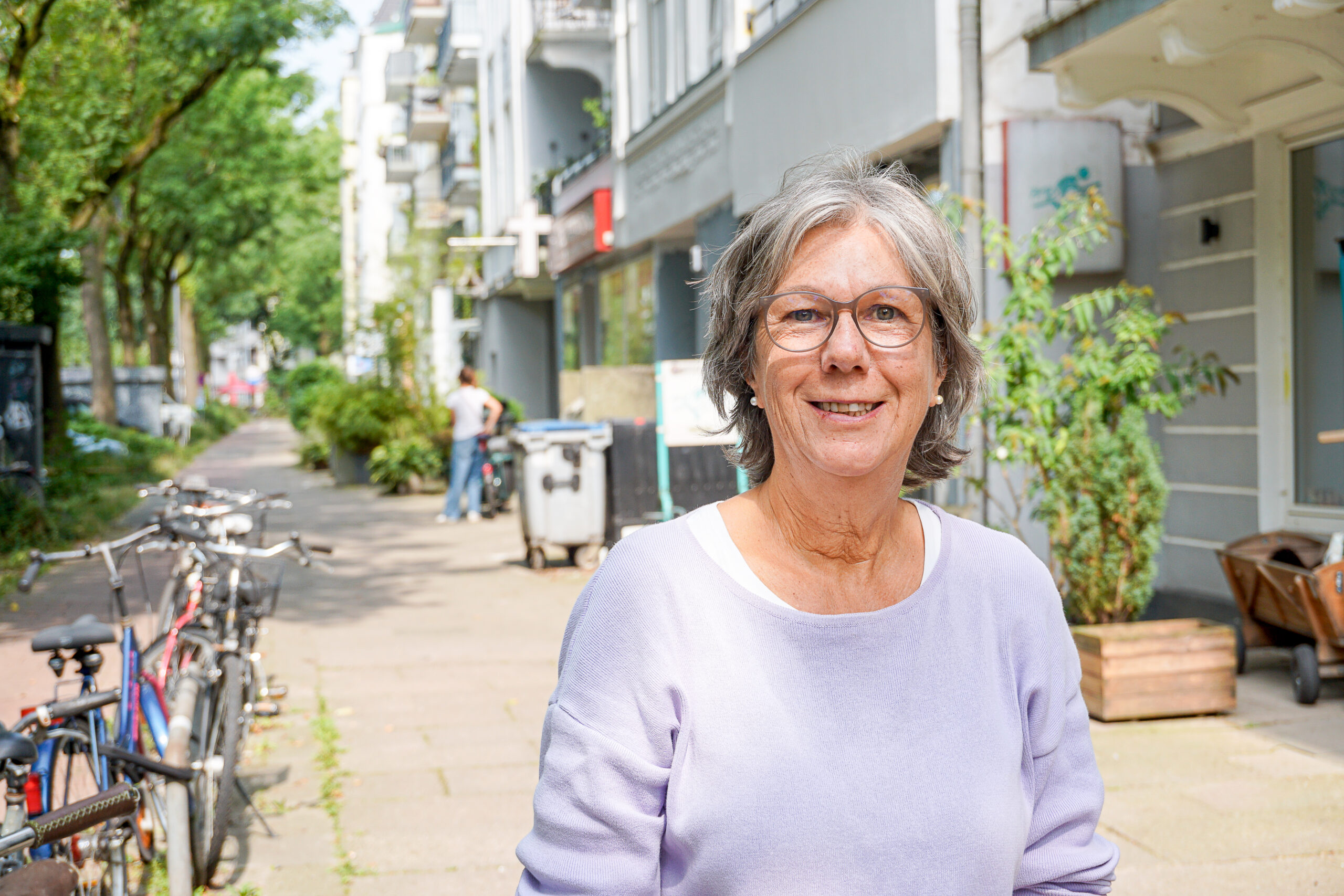 Sabine ist schon ihr gesamtes Leben in Eimsbüttel, hier fühlt sich die 65-Jährige zu Hause.