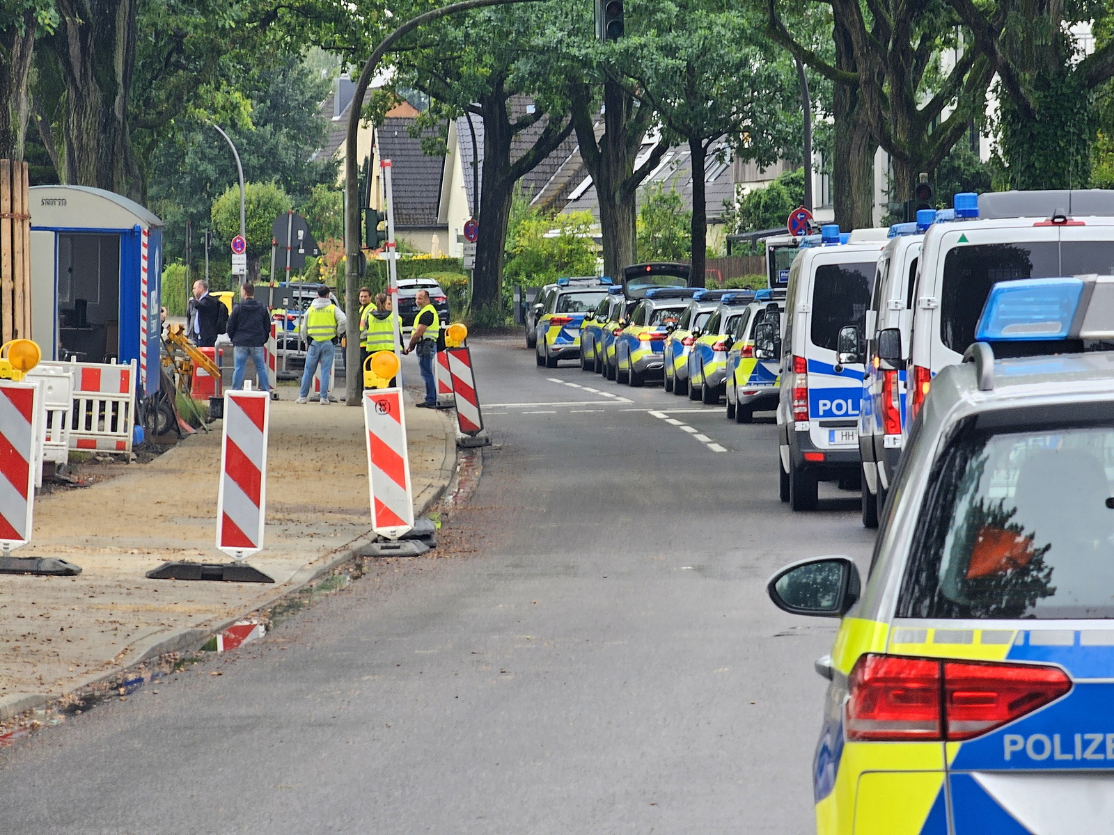 Eine Person, mutmaßlich ein Schüler, soll offensichtlich mit einer Straftat gedroht haben.